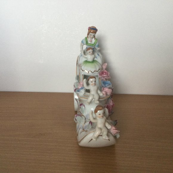 Japanese porcelain figurine wagon shoe children play 3D flowers home decoration - Picture 2 of 6